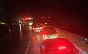 Saobraćajni kolaps kod Lašve zbog prevrnutog kamiona: Pet sati nakon nesreće i dalje velike gužve