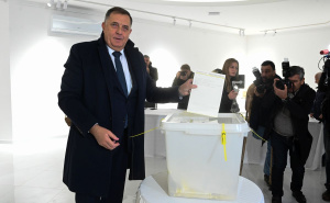 Dodik glasao u Laktašima, pa poručio: "RS je iznad svega, narod neće odustati od svog načina života"