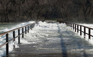 Alarmantno u Albaniji: Vojska na terenu, poplavljeno hiljade domova, evakuisano stotine porodica