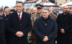 Položeno cvijeće na Kovačima, obratili se Komšić i Bećirović: "BiH je neuništiva i višestoljetna"