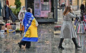 Praznična atmosfera na ulicama Sarajeva: Zastave BiH kao simbol ljubavi prema domovini