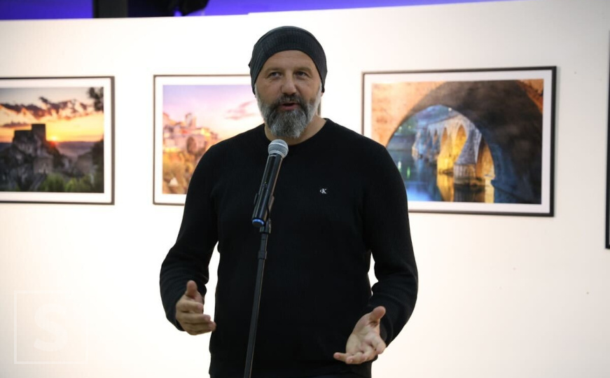 Dženad Džino predstavio svoju prvu izložbu u Sarajevu: Ljepote BiH kao poklon na Dan državnosti