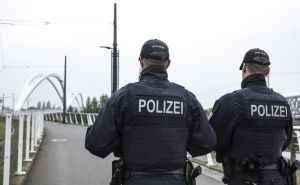 Njemačka policija imala pune ruke posla: Pretresli četiri lokacije zbog prijetnji bombaškim napadom