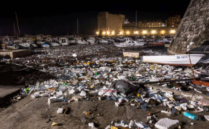 Tone smeća zatrpale luku i plažu u Dubrovniku: Jugo nanijelo plastiku i drugi otpad
