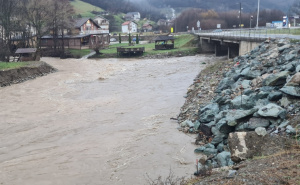 Načelnik Fojnice Sabahudin Klisura: "Nabujala rijeka odnijela most, 15 domaćinstava odsječeno"