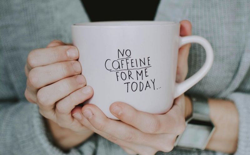 Uklonite smeđe mrlje sa omiljene šolje: Trik koji garantuje rezultate