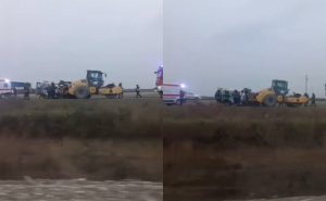 Teška nesreća u Srbiji: Četiri osobe poginule kada je kombi udario u parkirani valjak