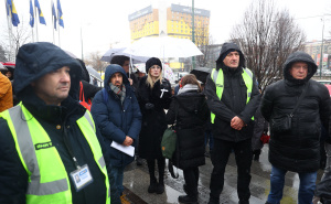 Počeo protest u Sarajevu: "Parlamentarci su nas izdali. Ne gasite BHRT"