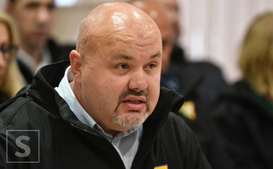 Sivro: "Nastavnici bosanskog jezika, koja je govorila o Izetbegoviću, istekao angažman u školi"