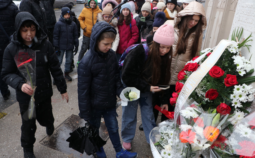 Nećemo zaboraviti: Obilježena 32. godišnjica ubistva civila u ulici Hamdije Kreševljakovića