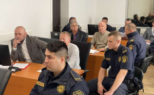 Produžen pritvor policajcima iz Tuzle koji su podvodili maloljetnice