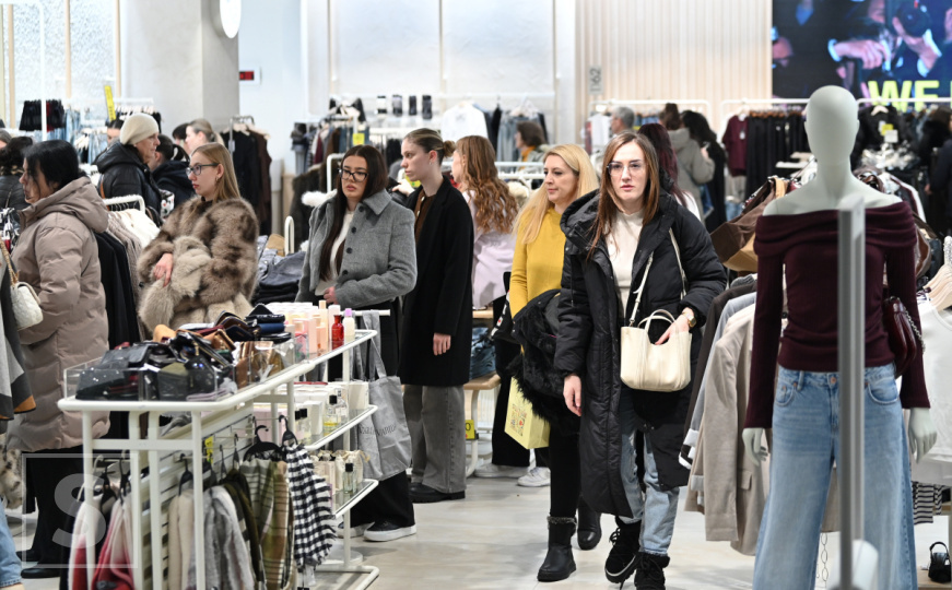 "Crni petak" u Sarajevu: Obišli smo tržne centre, pogledajte kakva je atmosfera