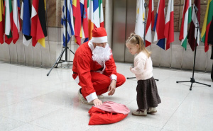 Otvoren tradicionalni humanitarni Božićni bazar u Njemačkoj ambasadi u Sarajevu
