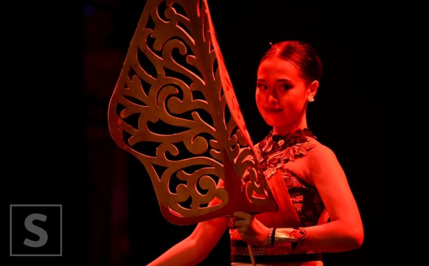 Čudesna predstava u sarajevskom Pozorištu mladih: Pogledajte kako izgledaju plesovi Indonezije