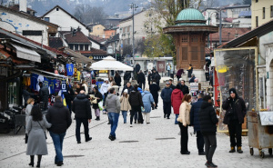 Zadnji dan novembra u Sarajevu: Niske temperature nisu spriječile građane da uživaju u šetnji