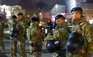 Velike policijske snage na Skenderiji pred utakmicu BiH - Srbija
