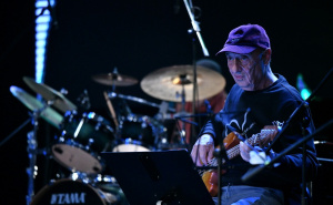 Legendarna grupa i dalje živi: U prepunom sarajevskom BKC-u održan koncert "Indexi i prijatelji"