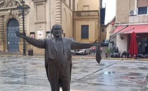 Italijanski grad ismijao Pavarottija: Njegova supruga bijesna, gradonačelnik se izvinio porodici