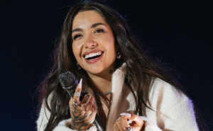 Maria Becerra ft. El Alfa & XROSS - HACE CALOR