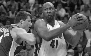 Preminuo nekadašnji NBA šampion u 57. godini života: Igrao sa Shaquilleom O'Nealom i Bryantom