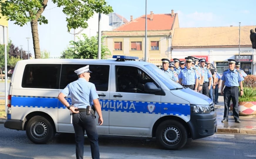 Banja Luka: Dojavljena bomba u jednoj osnovnoj školi, policija evakuiše učenike