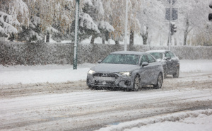 Savjeti za sigurnu vožnju tokom hladnih dana: Kako brzo da odmaglite prozore automobila?