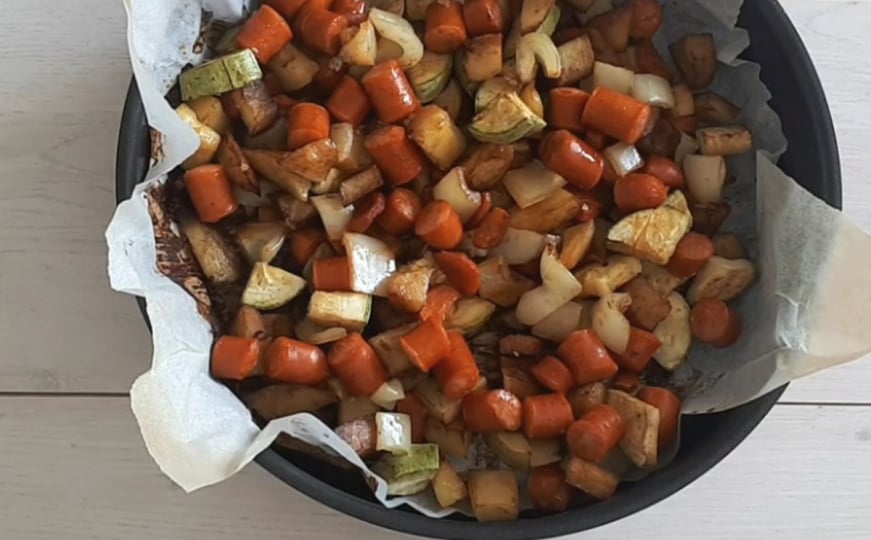 Savršen spoj ukusnog i zdravog: Idealan recept za kobasice sa povrćem