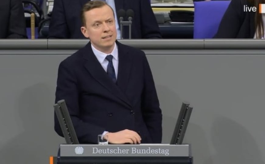 Adis Ahmetović u Bundestagu: "Sin ambasadora BiH ne može biti predsjednik zbog Ustava"