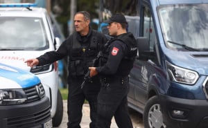 Bišćanin pokušao podmititi policajce: Uhapšen je. Otkriveno da je je prevozio strance