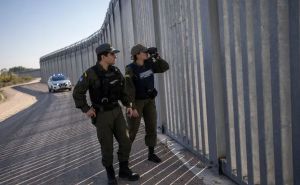 Grčka obalna straža pronašla brod s 18 beživotnih tijela: Dvoje preživjelih objasnilo šta se desilo