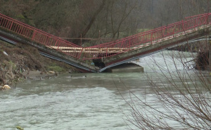 Most u Fojnici urušen: Mještani odsječeni, problemi se ponavljaju iz godine u godinu
