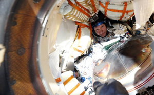 Skandal u NASA-i: Ruski kosmonaut izbačen iz misije Crew-12, navodno fotografisao tajnu tehnologiju