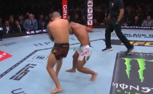 Bizaran način da se izgubi UFC titula: Pantoja polomio ruku nakon 26 sekundi