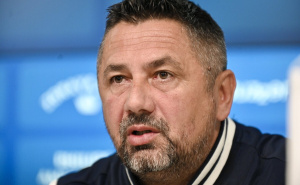 Nakon nezapamćene bruke u derbiju: Adžem tvrdi da nije mjesto ni vrijeme za priču o ostavci