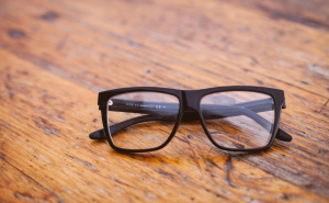 Prozor u svijet: Korisni savjeti kako pravilno održavati vaše naočale