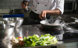 Riješite se iritirajuće pojave u kuhinji: Kako spriječiti prskanje ulja iz tave?