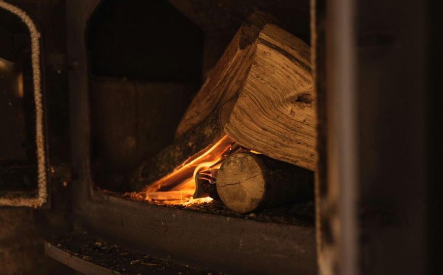 Genijalan savjet za sve koji imaju peć: Kako očistiti crne mrlje sa stakla?