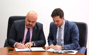 Sivro pitao Uka: Premijeru, hoćete li sami podnijeti ostavku ili da je Sindikat zatraži?