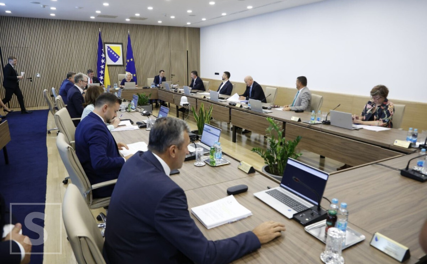 Vijeće ministara održalo hitnu telefonsku sjednicu: Donijeli odluku o raspodjeli 100.000 KM