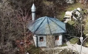 Znate li gdje se nalazi najmanja džamija u Bosni i Hercegovini?