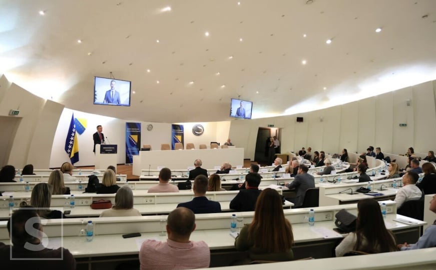 Konferencija u Sarajevu: Izazovi umjetne inteligencije za ljudska prava i sigurnost medija