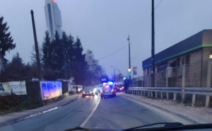 Udaren pješak kod tunela u Velešićima: Stepen povreda se utvrđuje, velike gužve u saobraćaju