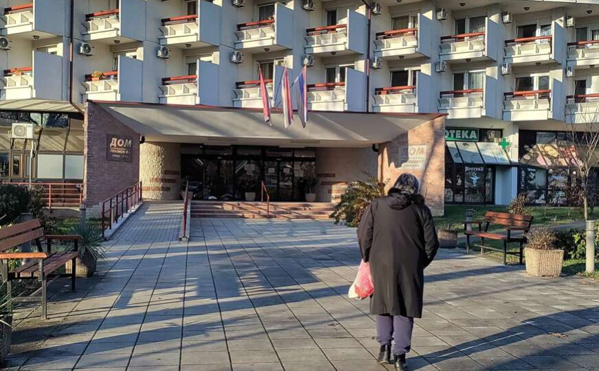 Korisnik Doma penzionera u Banjoj Luci preminuo nakon pada s drugog sprata