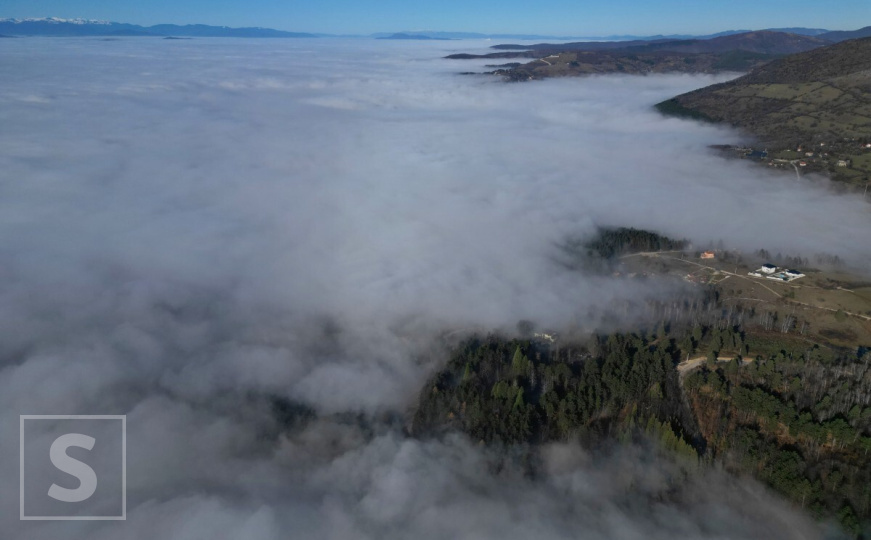 Vjerovali ili ne: U Sarajevu je danas sunčano, ali gusta magla ne da suncu da se probije. Pogledajte