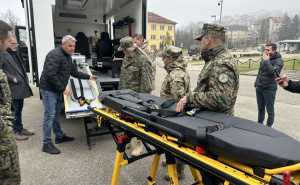 Primopredaja u Rajlovcu: Oružane snage BiH dobile sanitetsko vozilo vrijedno 990.000 KM