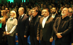 SDA održala veliki skup u Sarajevu: Tvrde da će masovno graditi i masovno otvarati radna mjesta