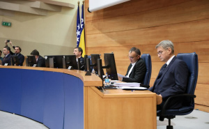 Debata u Parlamentu BiH: Klubovi SDA i SNSD-a nisu podržali hitni prijedlog zakona o policajcima