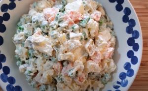 Idealna je za praznična druženja i upotpunit će trpezu: Kako se pravi francuska salata?