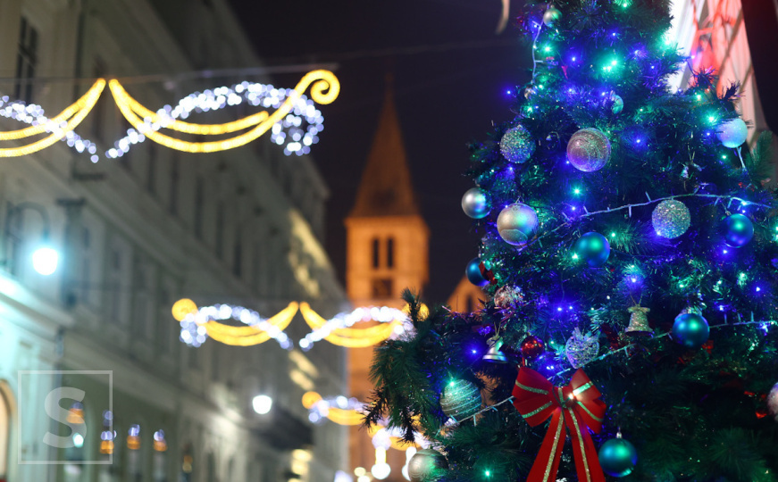 Sarajevo u prazničnom ruhu: Pogledajte kako je ove godine okićen glavni grad BiH