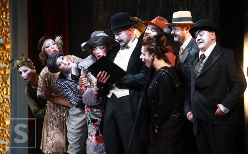 Hit predstava: Nušićeva 'Protekcija' u režiji Kokana Mladenovića odigrana u NPS